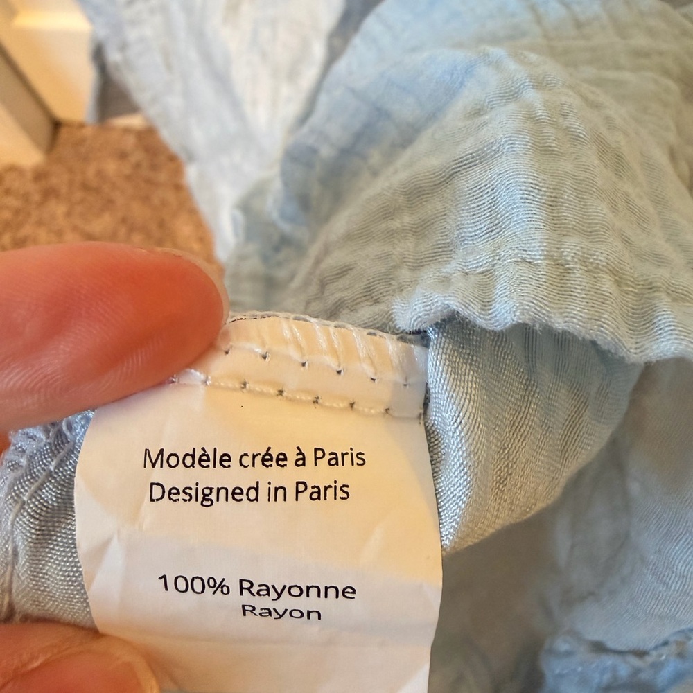 NWOT Easy Clothes Light Blue Dalo Women's Button-Up Top - Picture 4 of 4